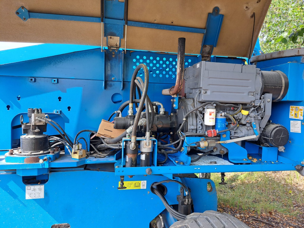 Sold - Articulated Boom Lift - View 2